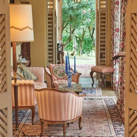 Paradiso Hotel *